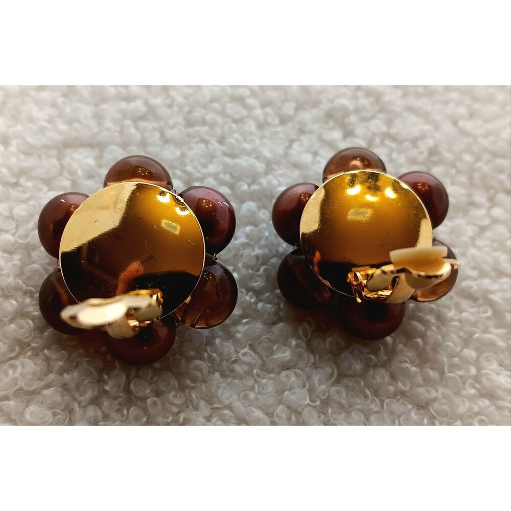 Vintage Brown Lucite Cluster Clip On Earrings 1.25 in - Picture 6 of 11